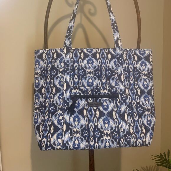 VERA BRADLEY High Performance Tote NEW - Picture 1 of 5